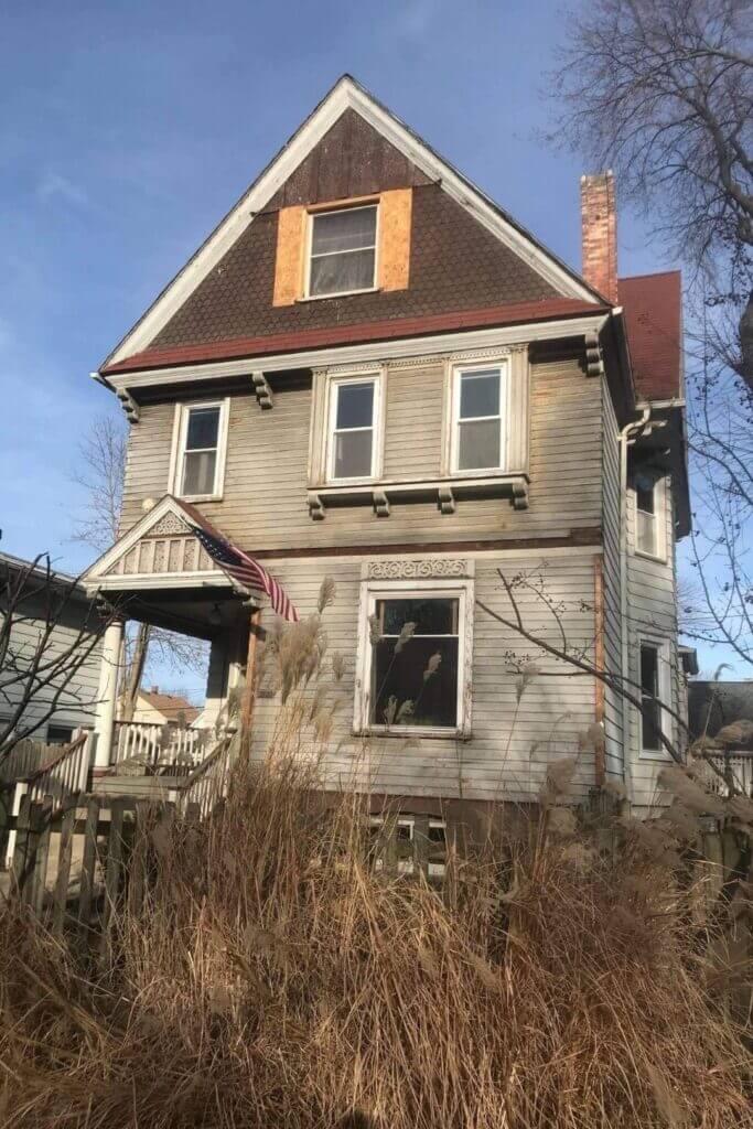 Exterior Paint & Restoration - Milwaukee - Riverwest - Thoughtful Craftsmen